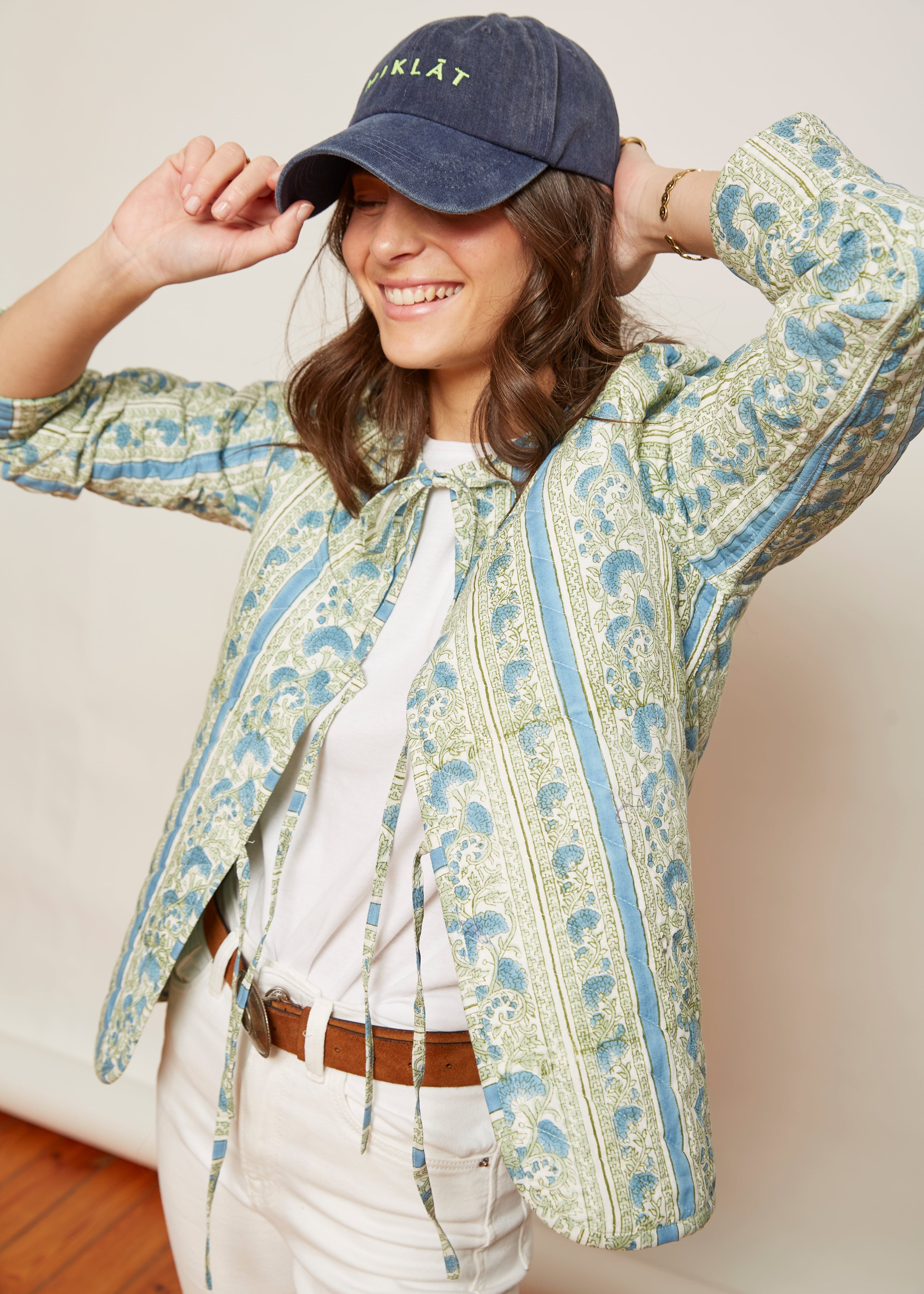 Chaqueta acolchada lazadas
