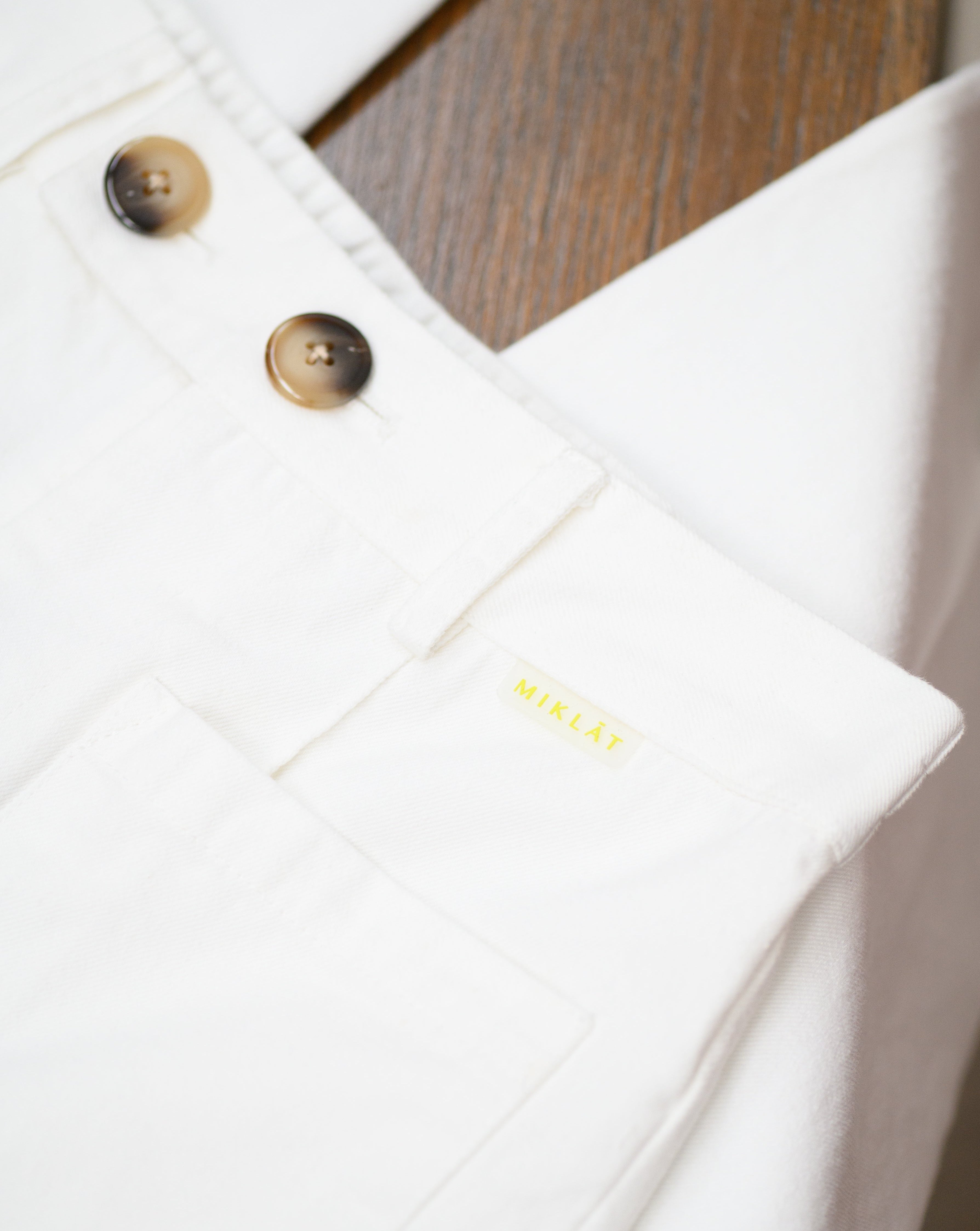 PANTALÓN BOLSILLOS DENIM BLANCO