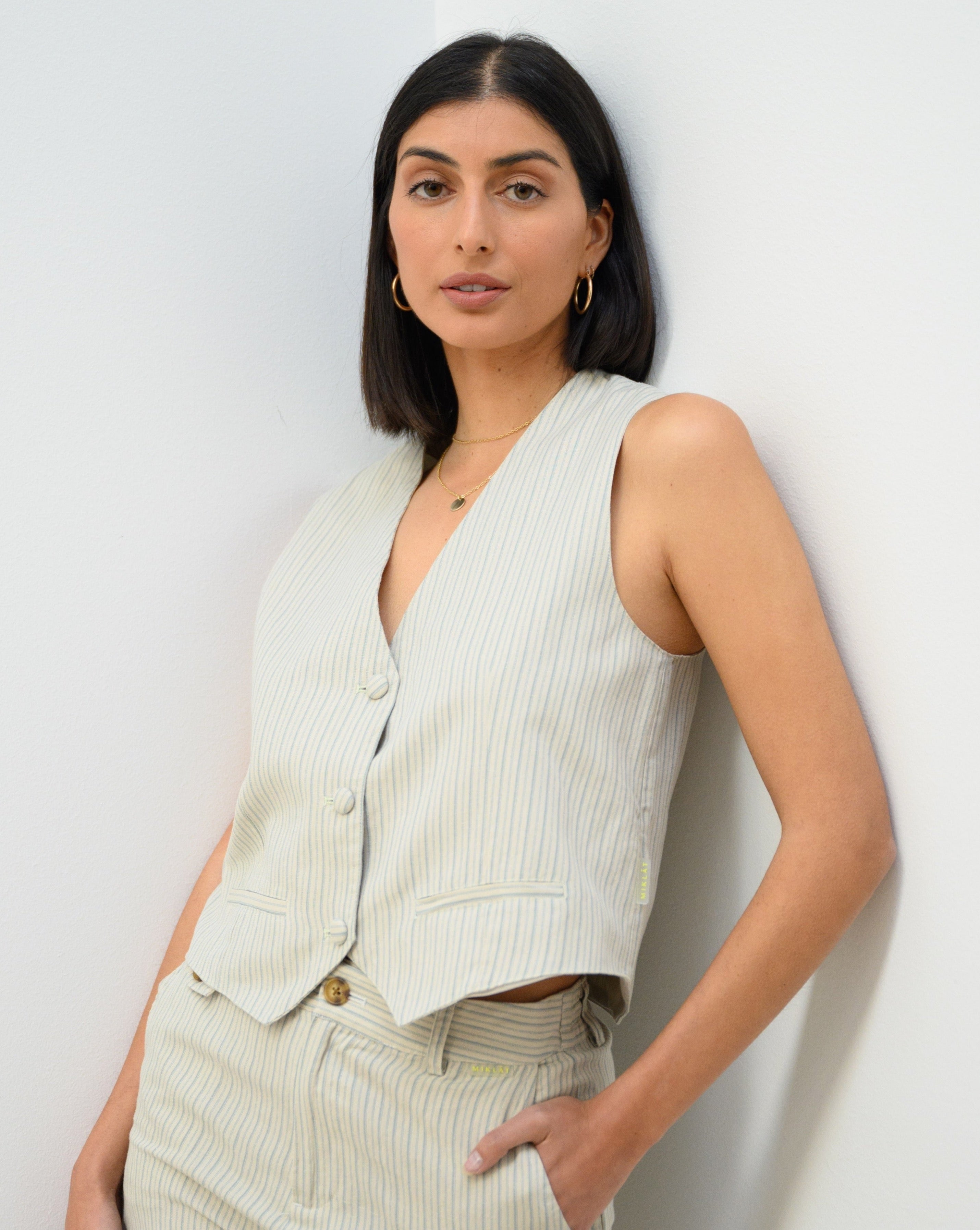 CHALECO LAZOS ESPALDA RAYAS