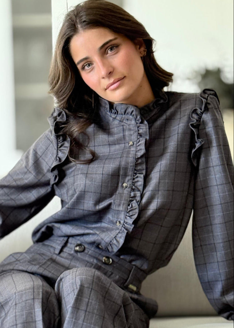 blusa plaid cuadros grises