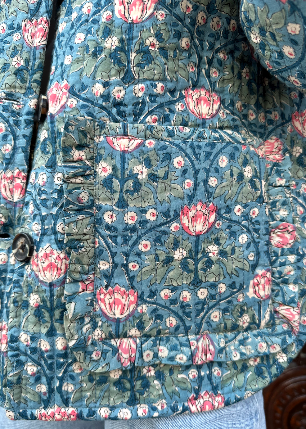 chaqueta acolchada estampado flores