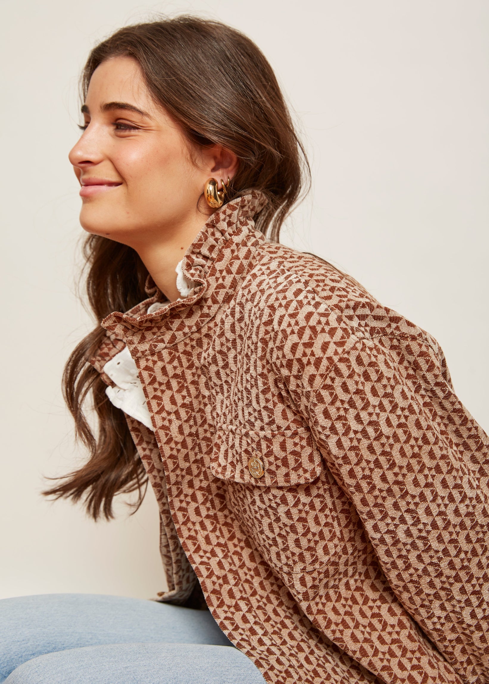 chaqueta camel étnica bolsillos