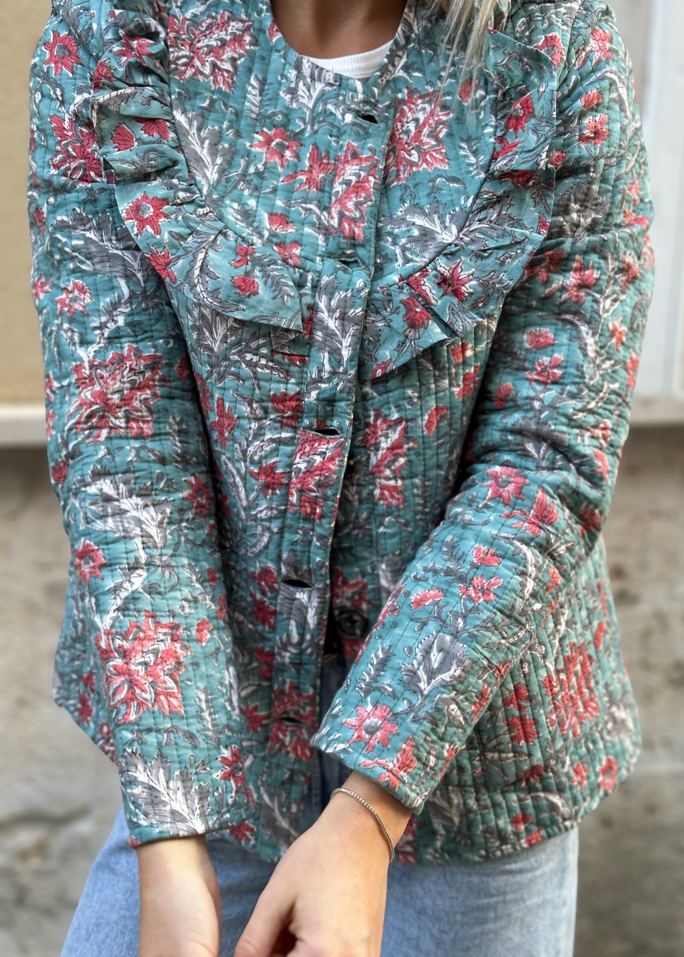 chaqueta reversible estampado volante