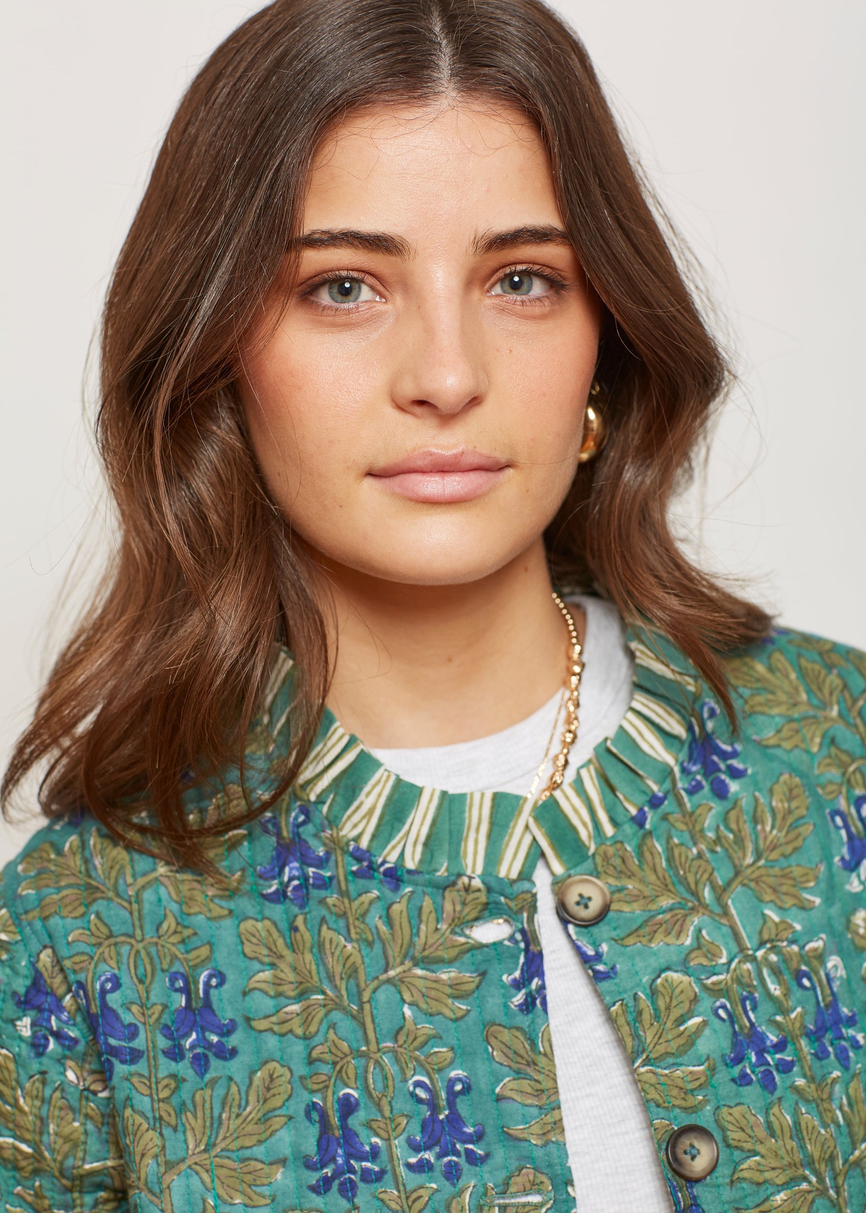 chaqueta reversible floral verde
