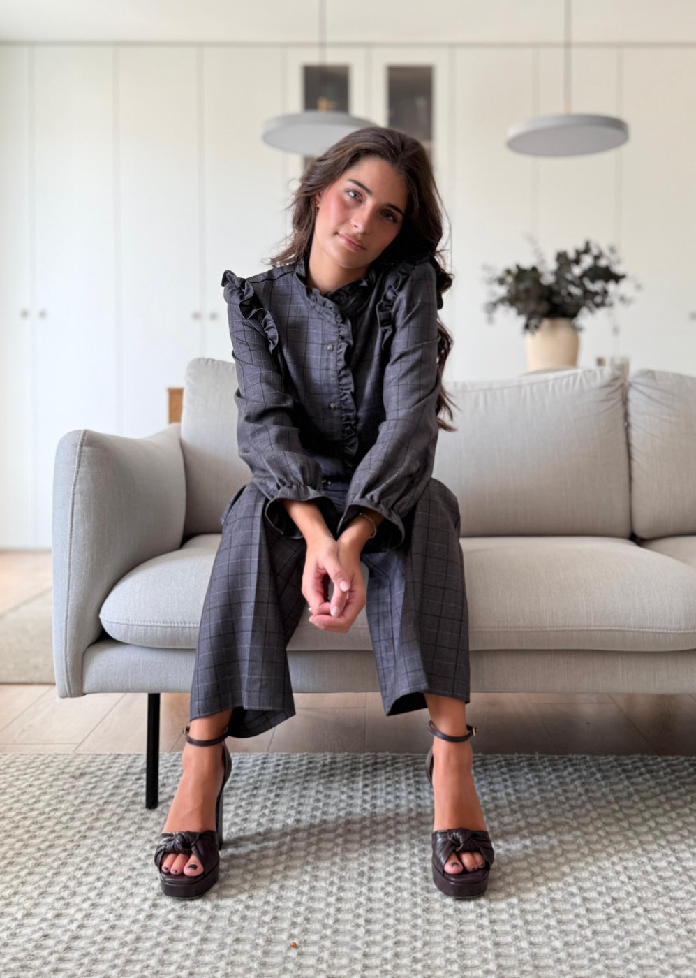 pantalon cuadros grises traje