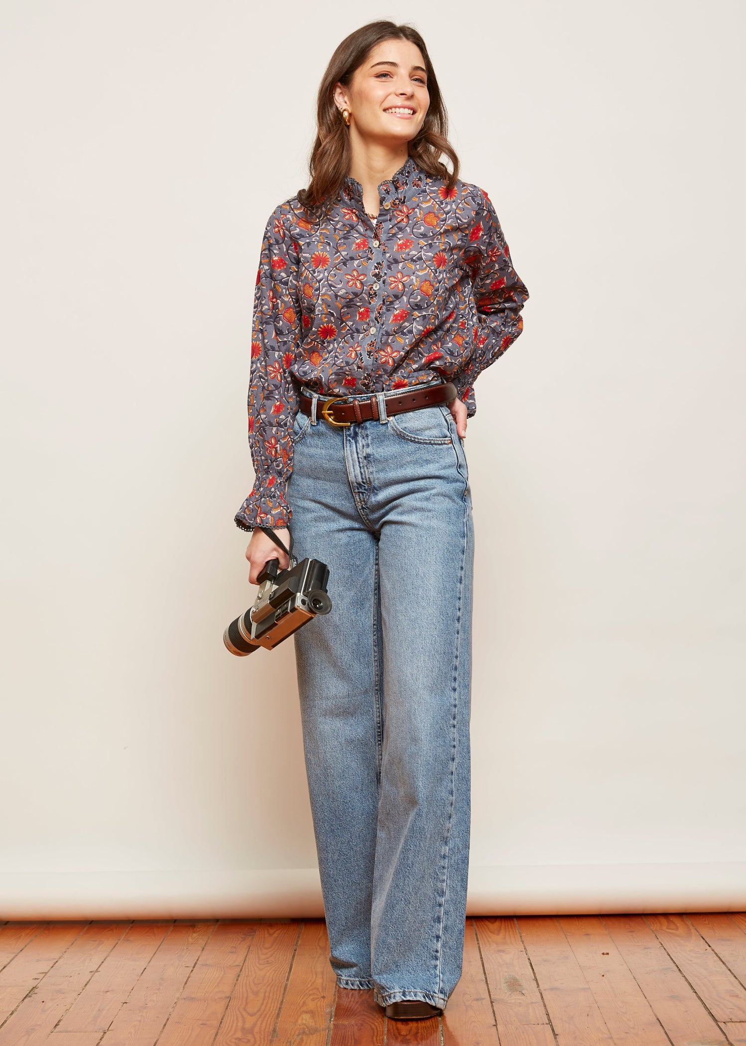 blusa Juana estampado azul flores 