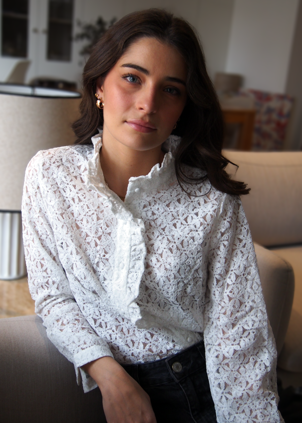 blusa blanca encaje volantes