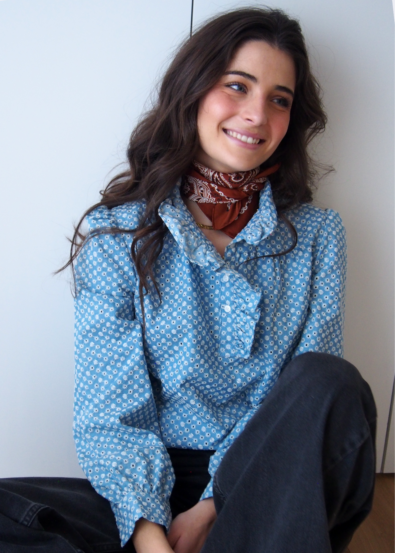 blusa denim azul claro