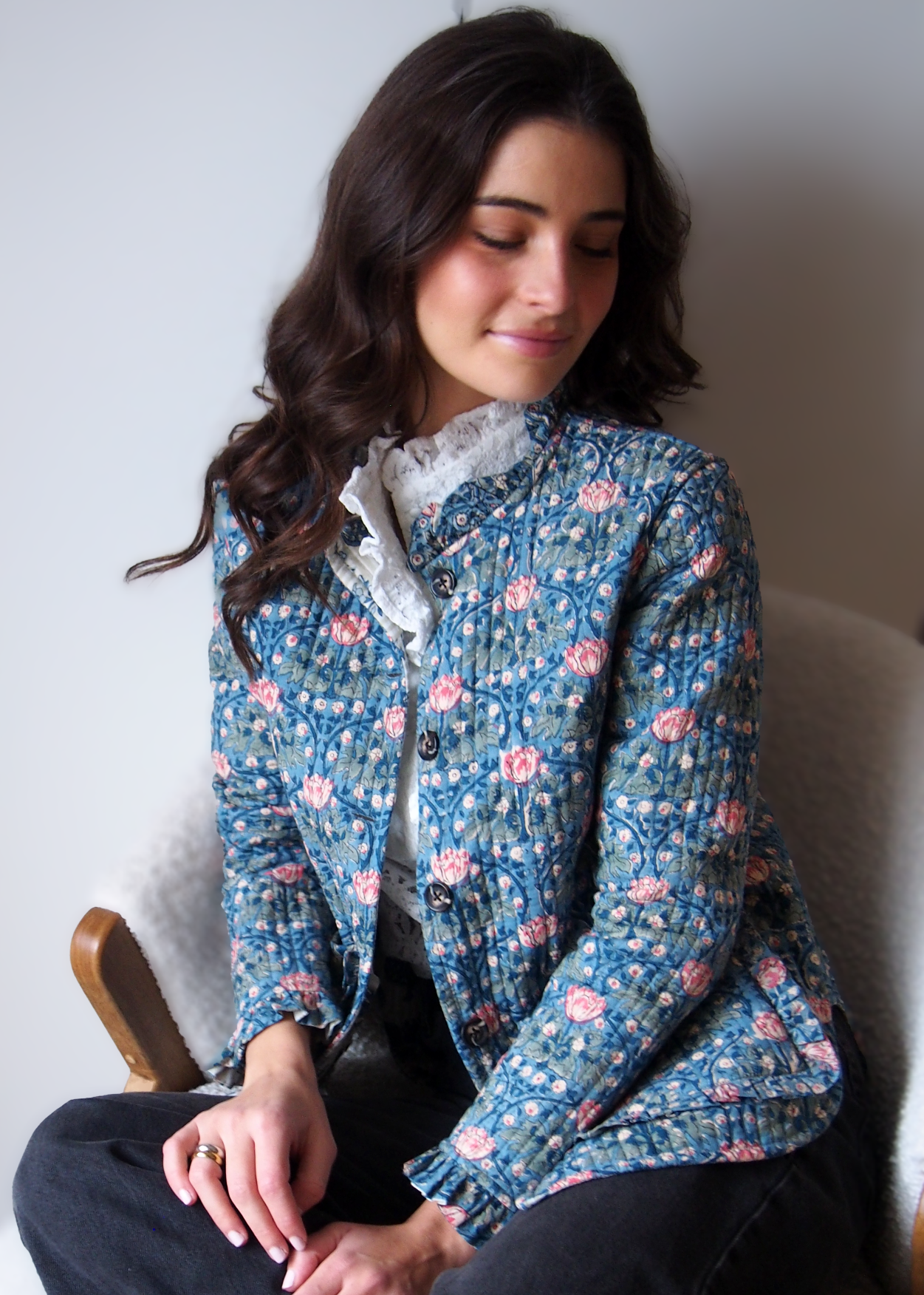 chaqueta acolchada reversible flores azules